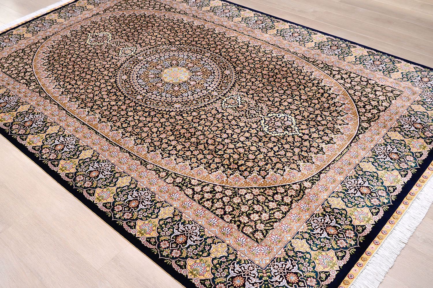 Шелковый ковер ручной вязки MEDALLION, размер 267x170cm изображение