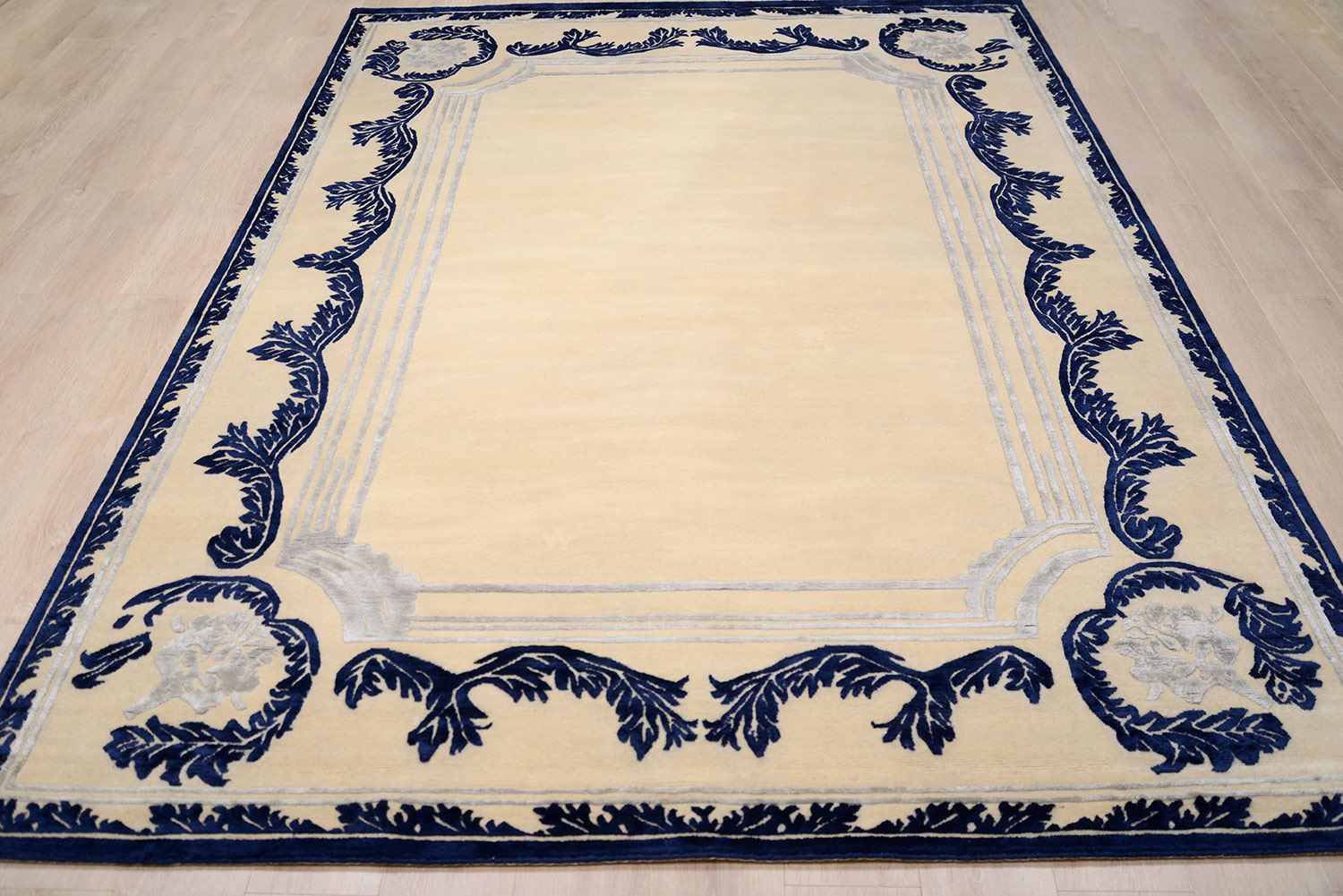 Ковер ручной работы BAROQUE FRAME 275x185cm фотография