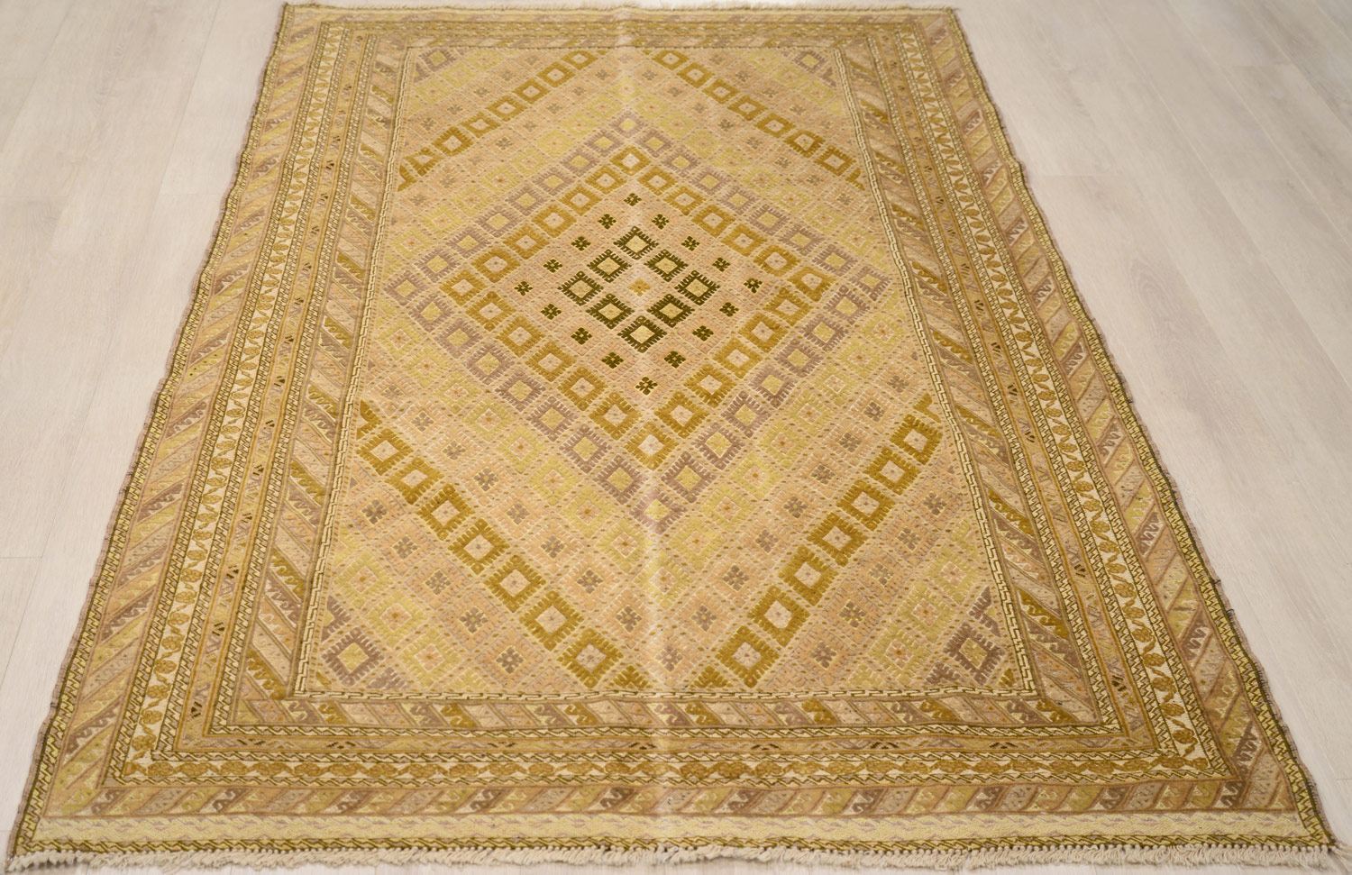 Ковер ручной работы SUZANI 203x143cm фотография