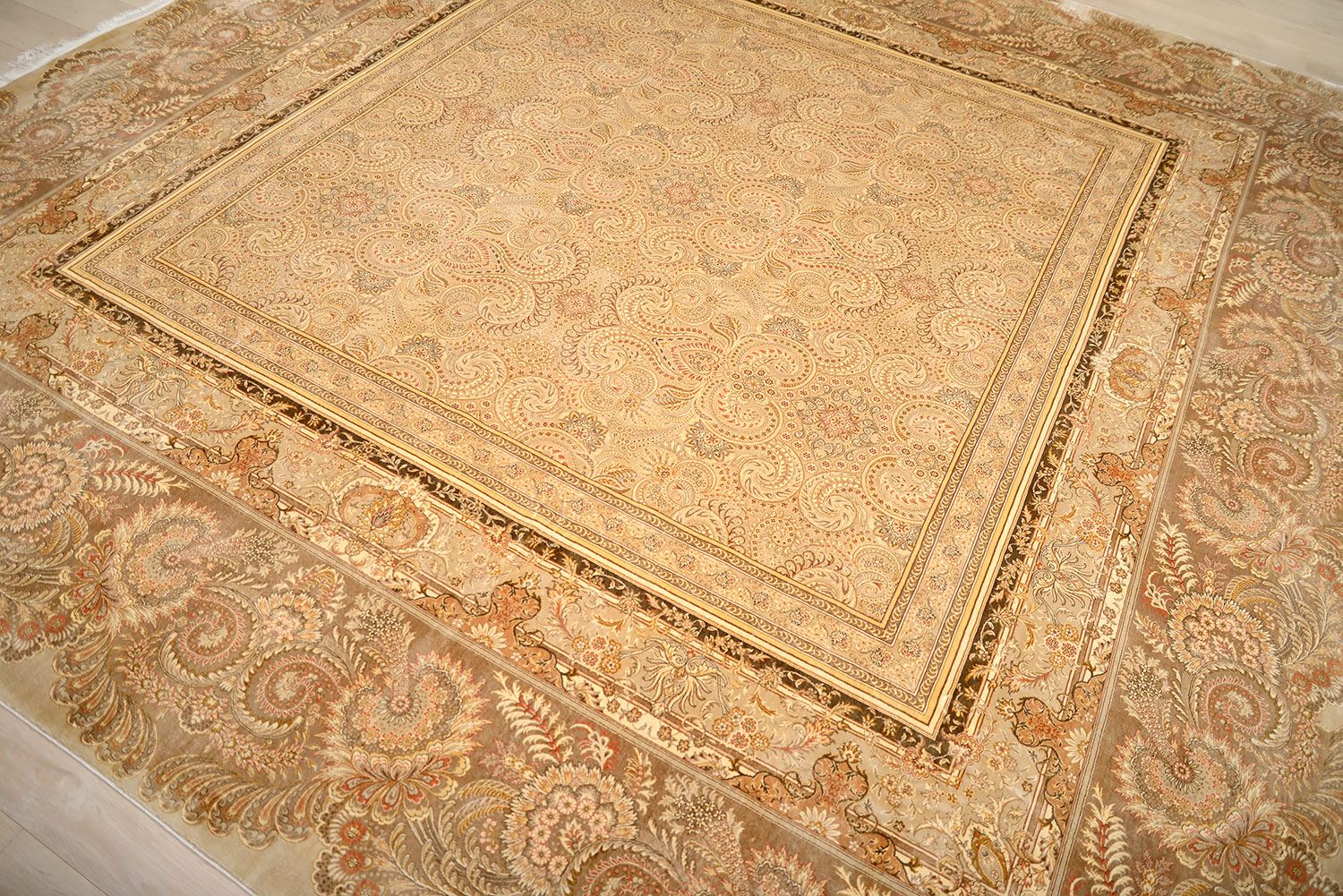 Ковер ручной работы DE FLEUR 310x308cm фотография
