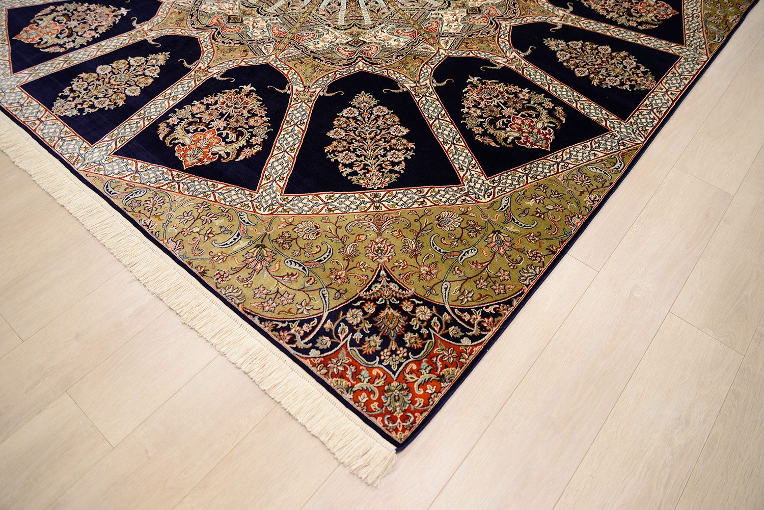 Шелковый ковер ручной вязки GOMBAD, размер 255x245cm изображение