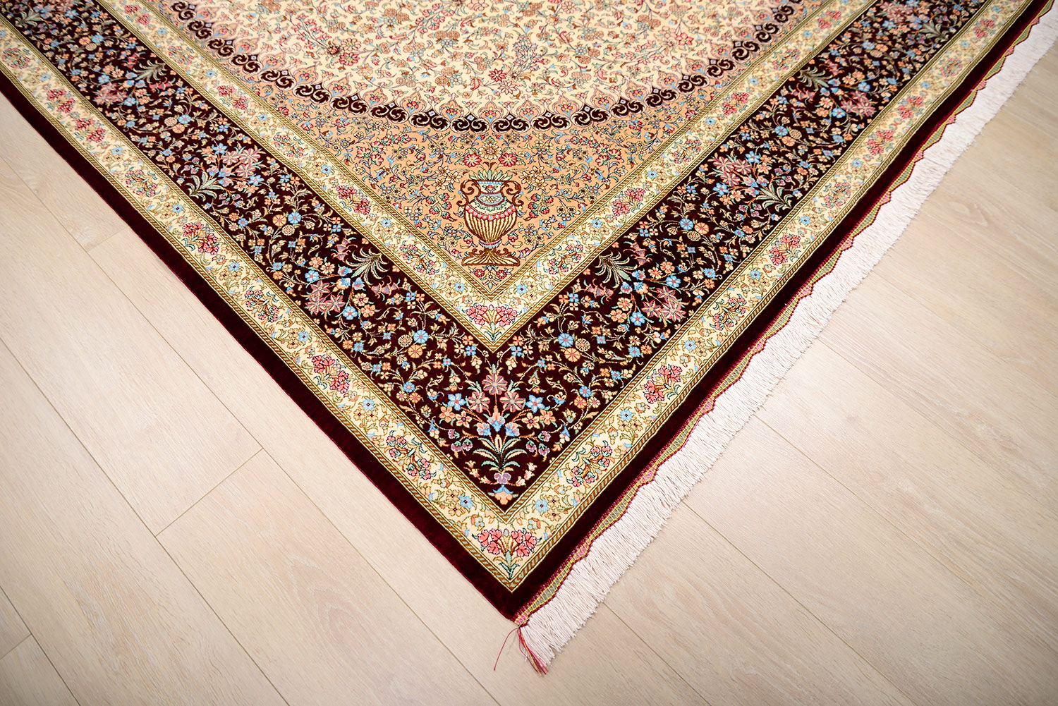 Шелковый ковер ручной вязки KAZEMI, размер 200x200cm изображение
