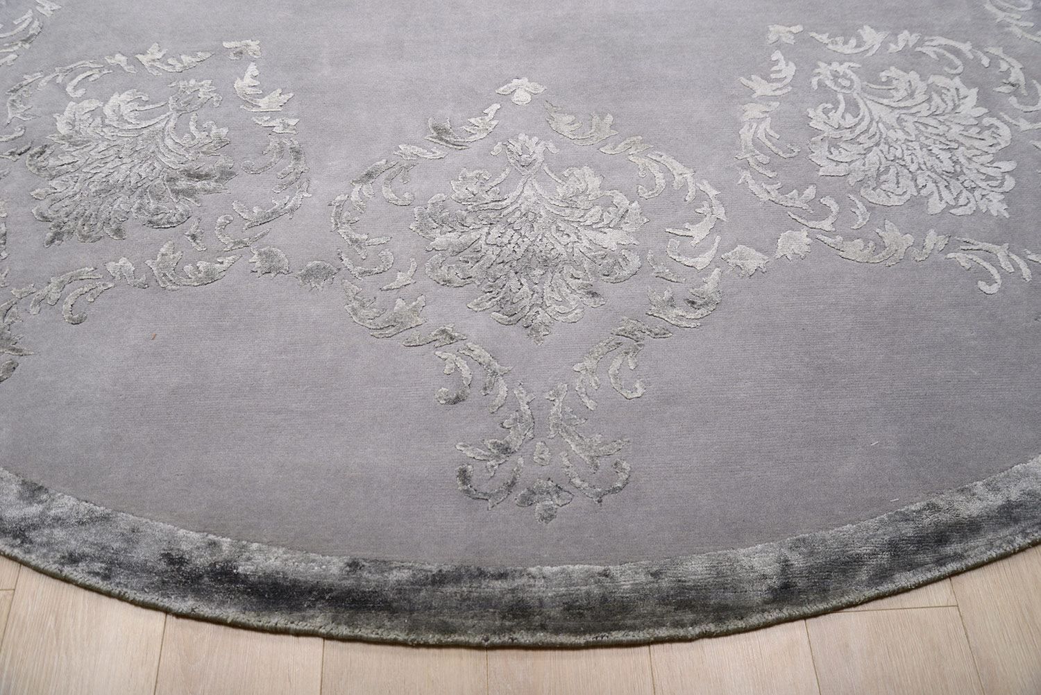 Ковер ручной работы DAMASK FRAME 304x304cm фотография