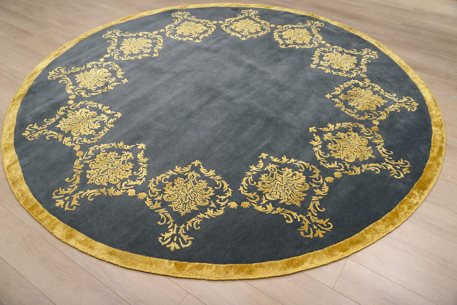 Ковер ручной работы DAMASK FRAME 249x249cm фотография