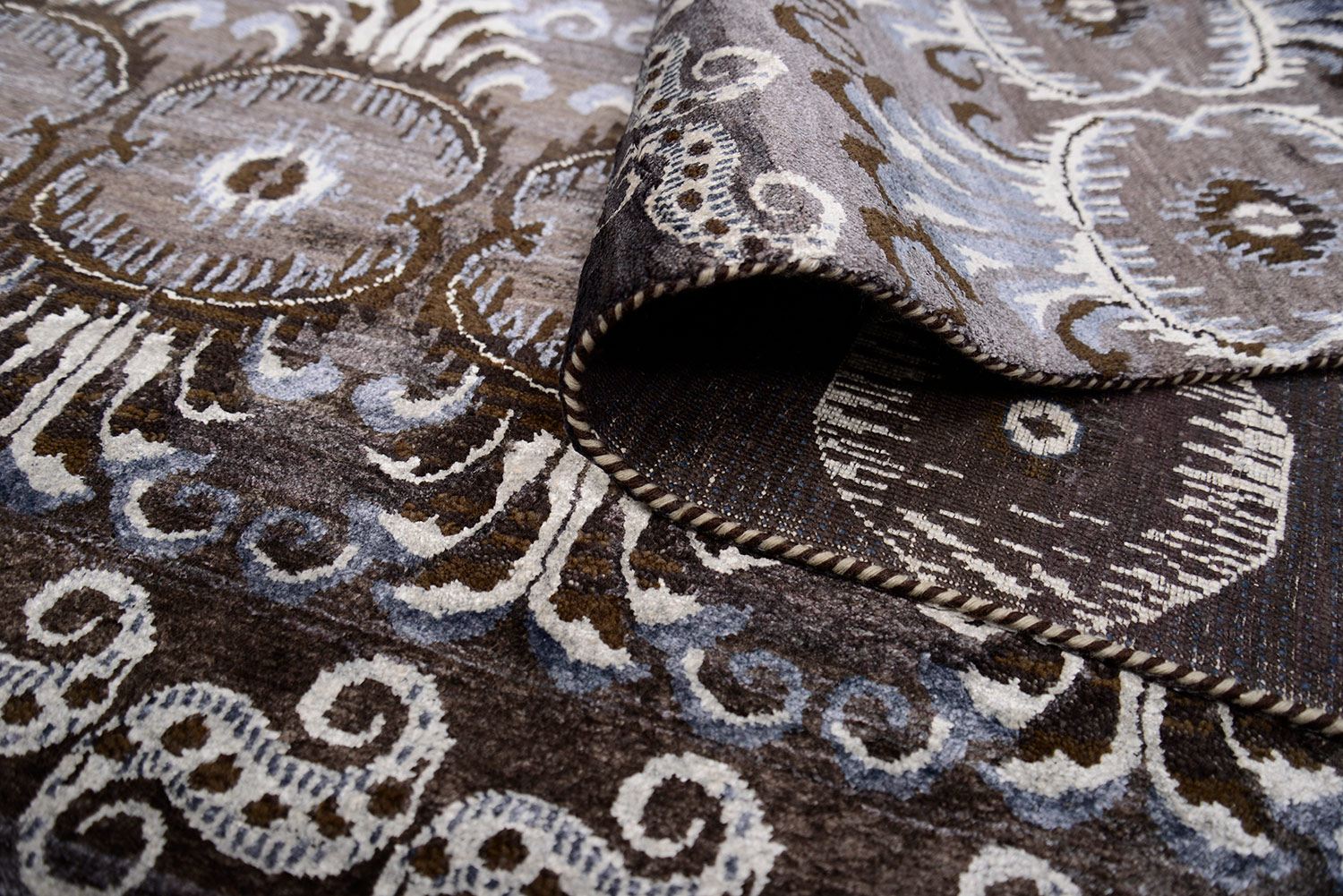 Ручной ковер IKAT №2062 красивое фото