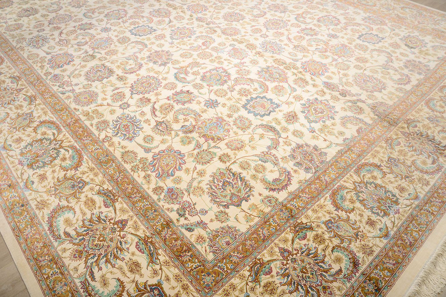 Персидский ковер QOM шелковый Прямоугольный 600x400cm фото крупным планом