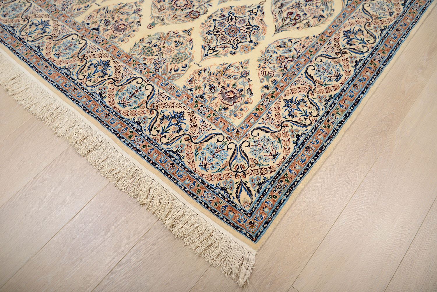 Ковер ручной вязки Nain из шелка и шерсти, размер 190x127cm изображение