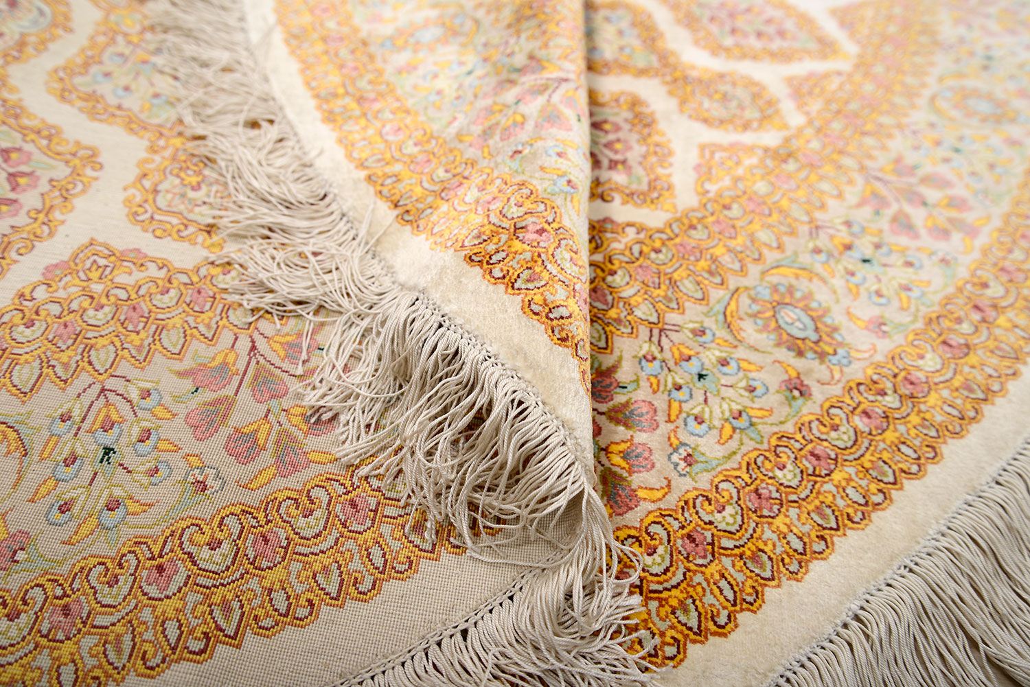 Шелковый ковер ручной вязки QOM, размер 146x146cm изображение