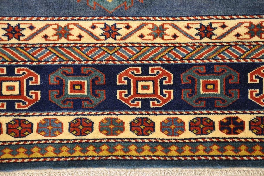 Кавказский ковер SHIRVAN шерстяной Прямоугольный 185x137cm фото крупным планом