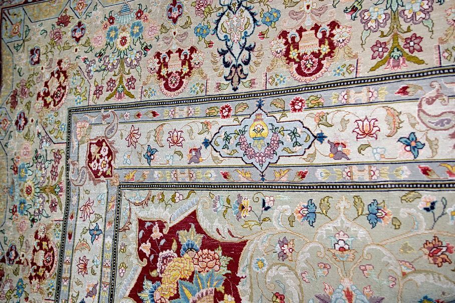 Иранский ковер TEBRIZ из шелка и шерсти Прямоугольный 600x400cm фото крупным планом