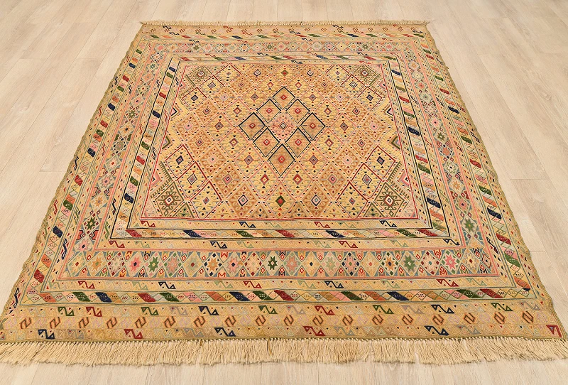 Suzani