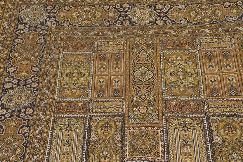 Кашмирский Ковер