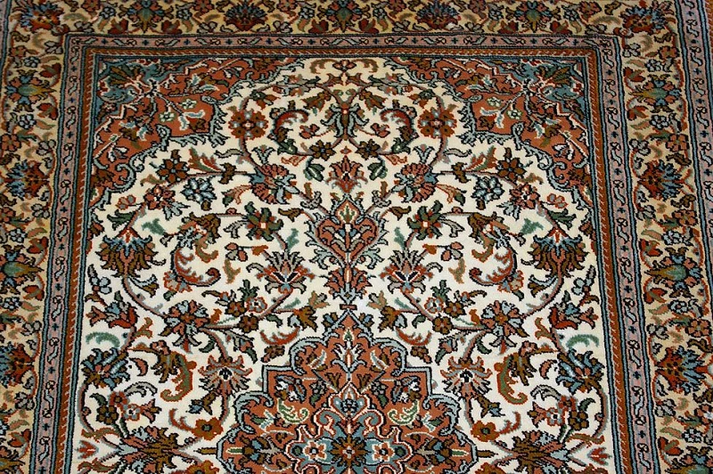 Кашмирский Ковер