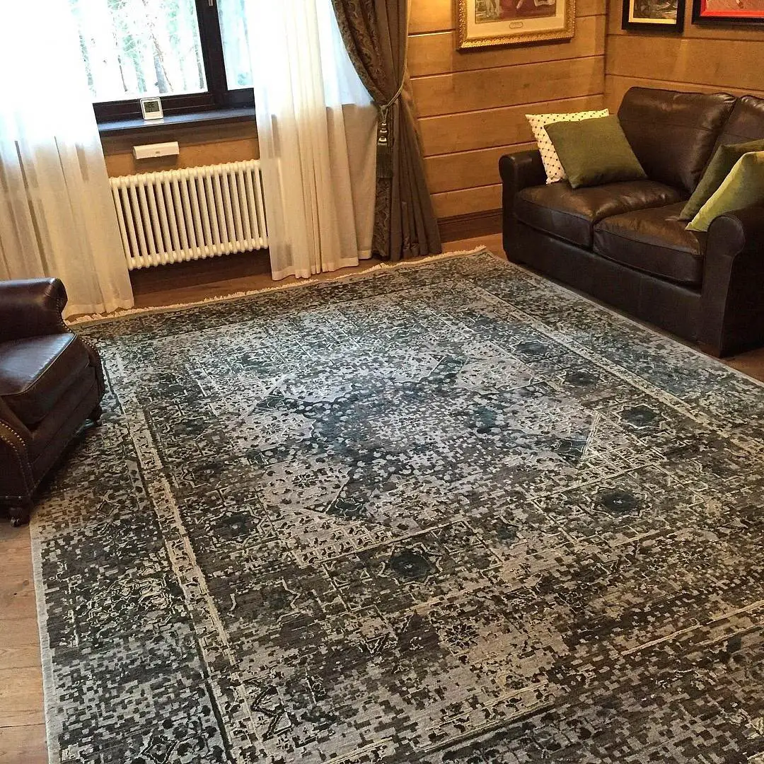 Авторский ковер Mamluk в мужском интерьере