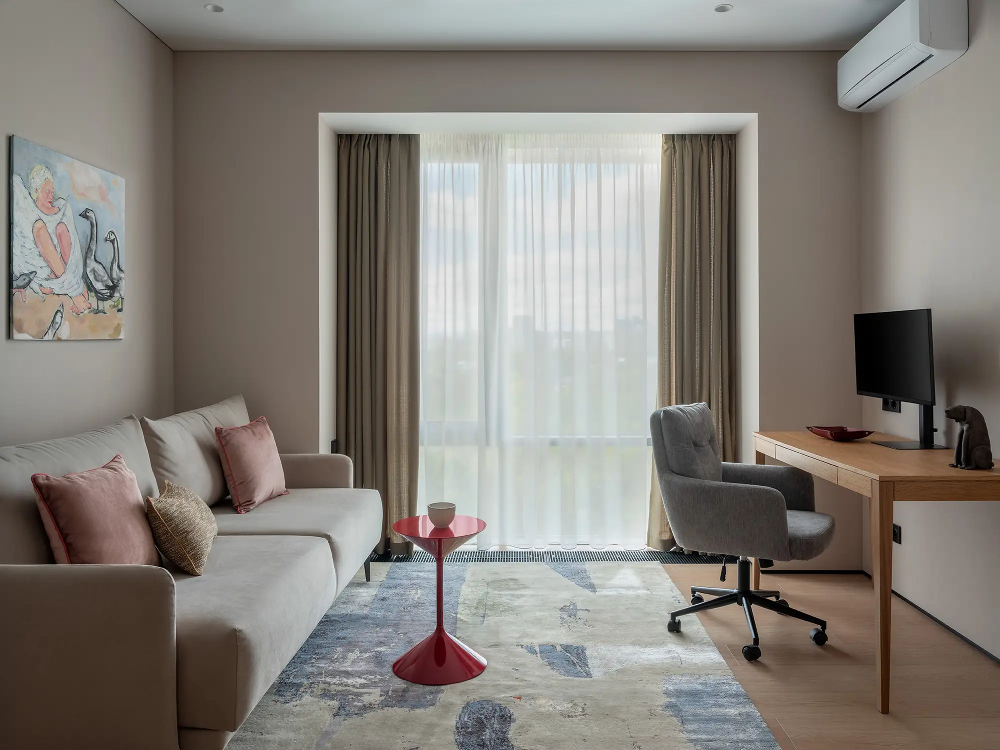 Дизайнерский ковер Abstraction в интерьере гостиной