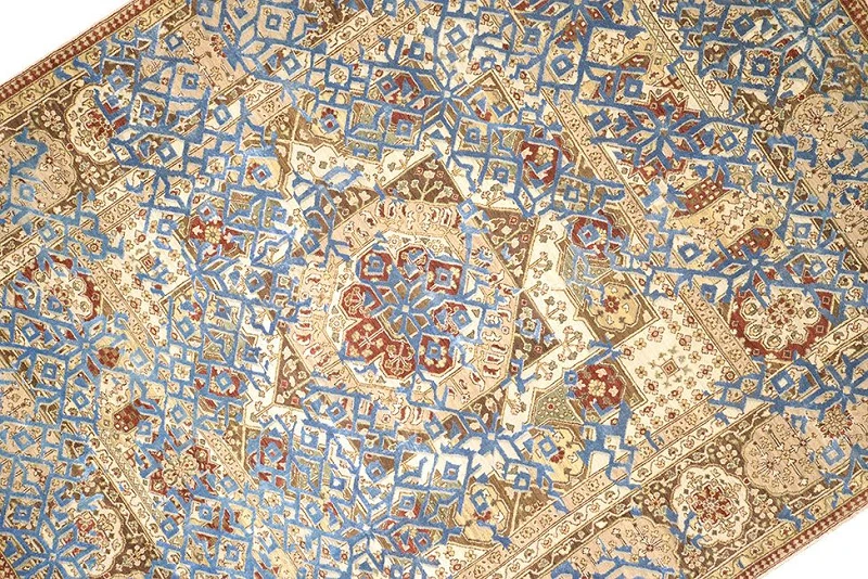 Ковер "артефакт"