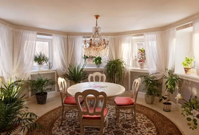 Ковер Rajastan в обеденной зоне 