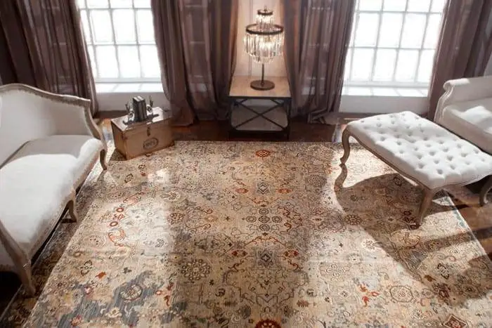 Ковер Артефакт в индустриальном интерьере