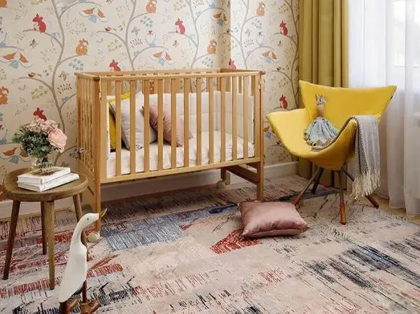 Трехцветная цветовая гамма подобрана под преобладающие в интерьере цвета