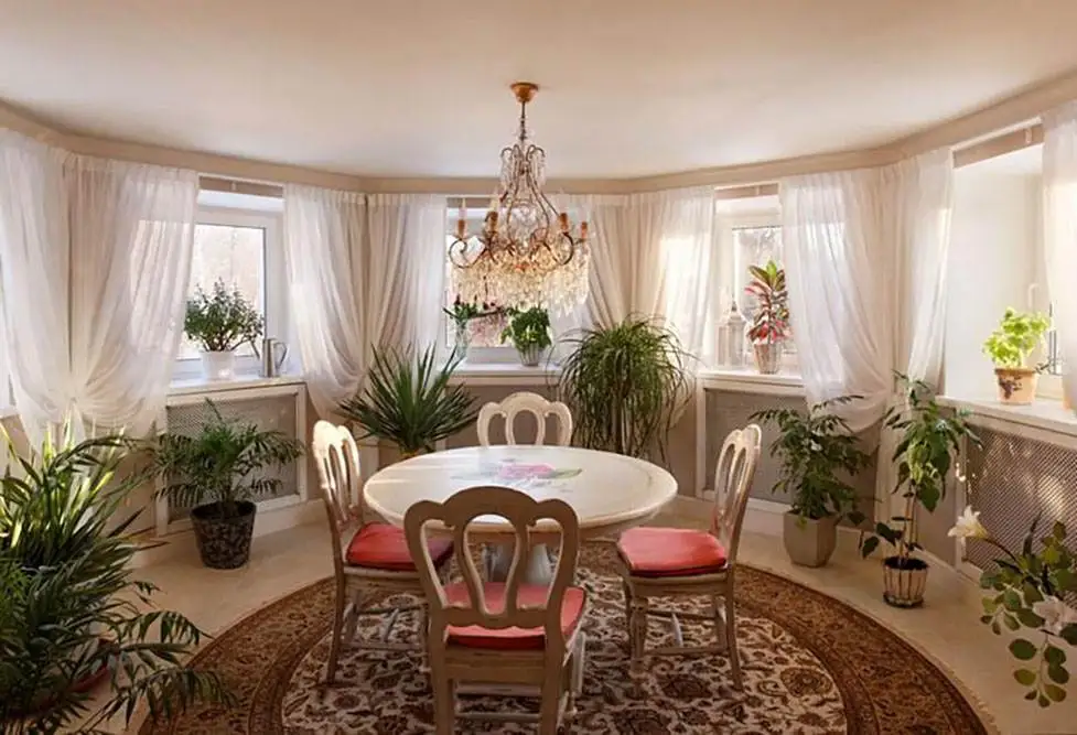 Ковер RAJASTAN в обеденной зоне