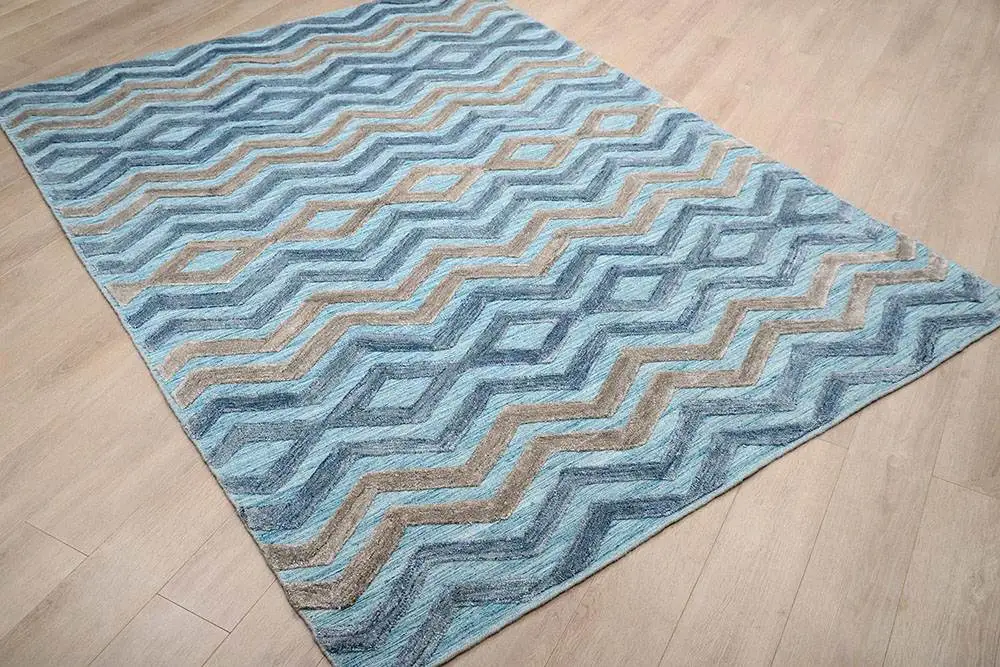 Безворсовый ковер с ворсовыми элементами орнамента