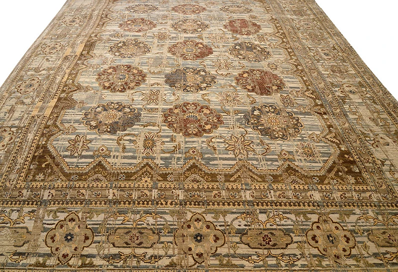 Ковер "артефакт"