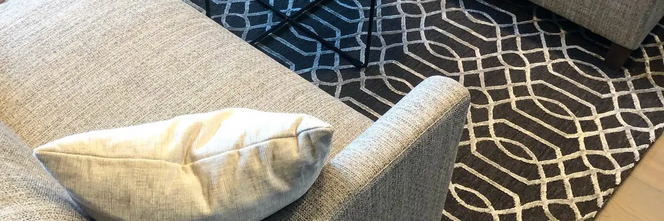 Геометрический ковер: особенности, виды, фото в интерьере