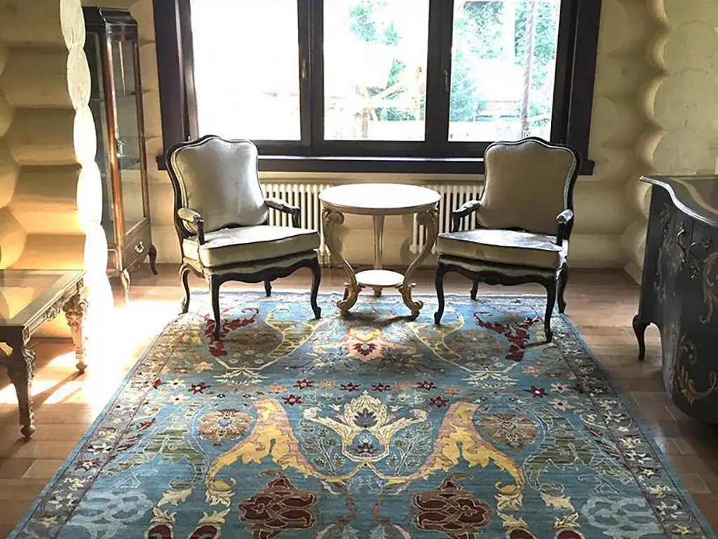 Ковер BIJAR в деревянном доме