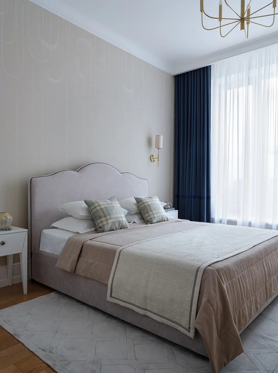 Притягательный ковер Madison в спальне