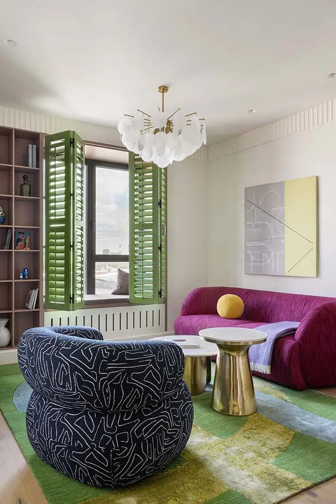 яркий модный ковер